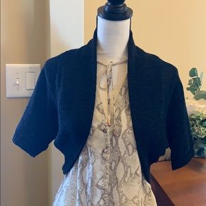 Black crop short sleeve Sweater